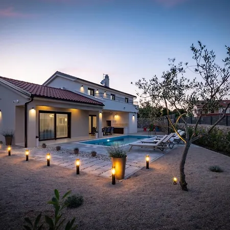 Monika Villa Muraj